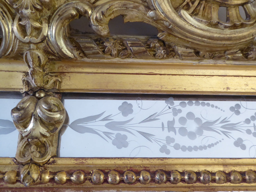 19th Century Giltwood Wall Mirror detail - close up view