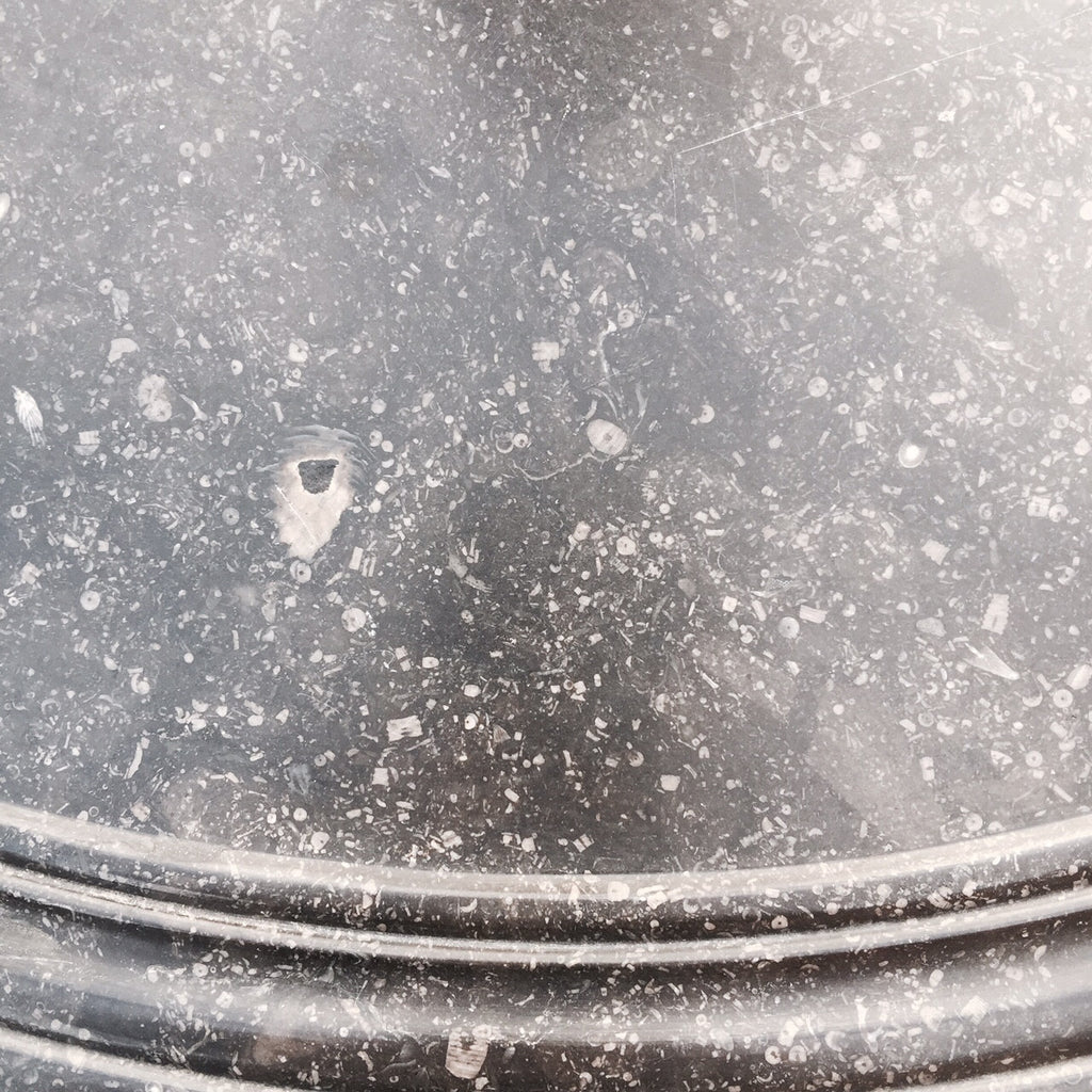 19th Century French Mahogany Gueridon - Detail view of marble top - 7