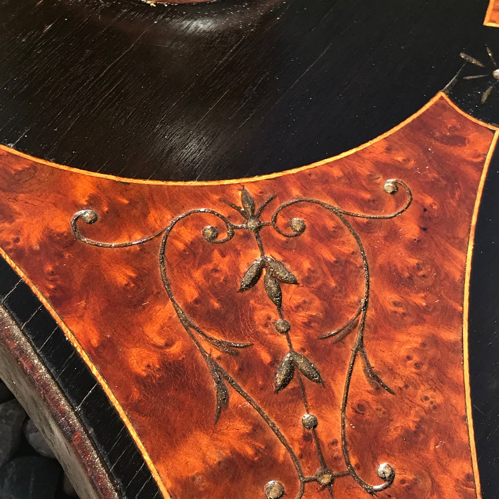 19th Century Amboyna Wine Table in the Manner of Lamb of Manchester - Detail View - 7