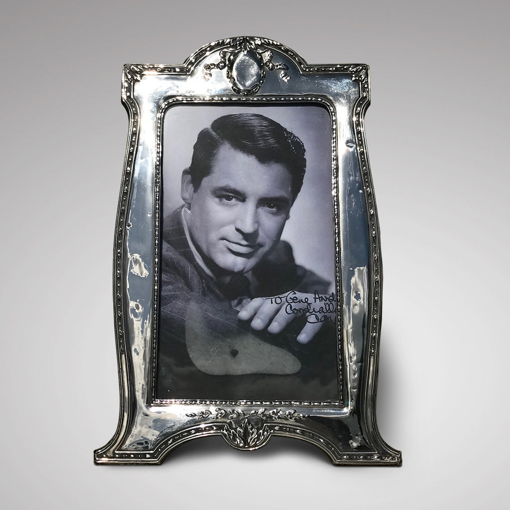 Large Pair of George V Silver Photograph Frames - Single Frame View - 2