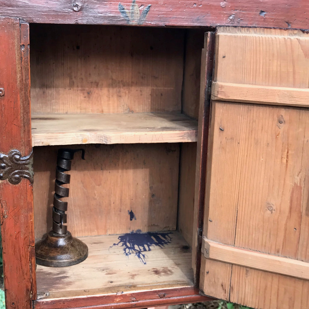 18th Century Painted Swedish Dresser - Cupboard Detail View - 7