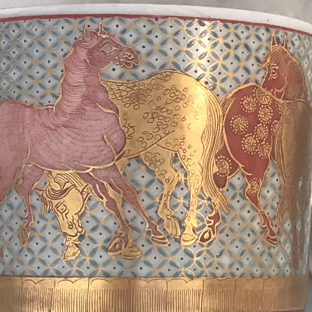 Late 19th Century Japanese Porcelain Censor - Detail View - 4