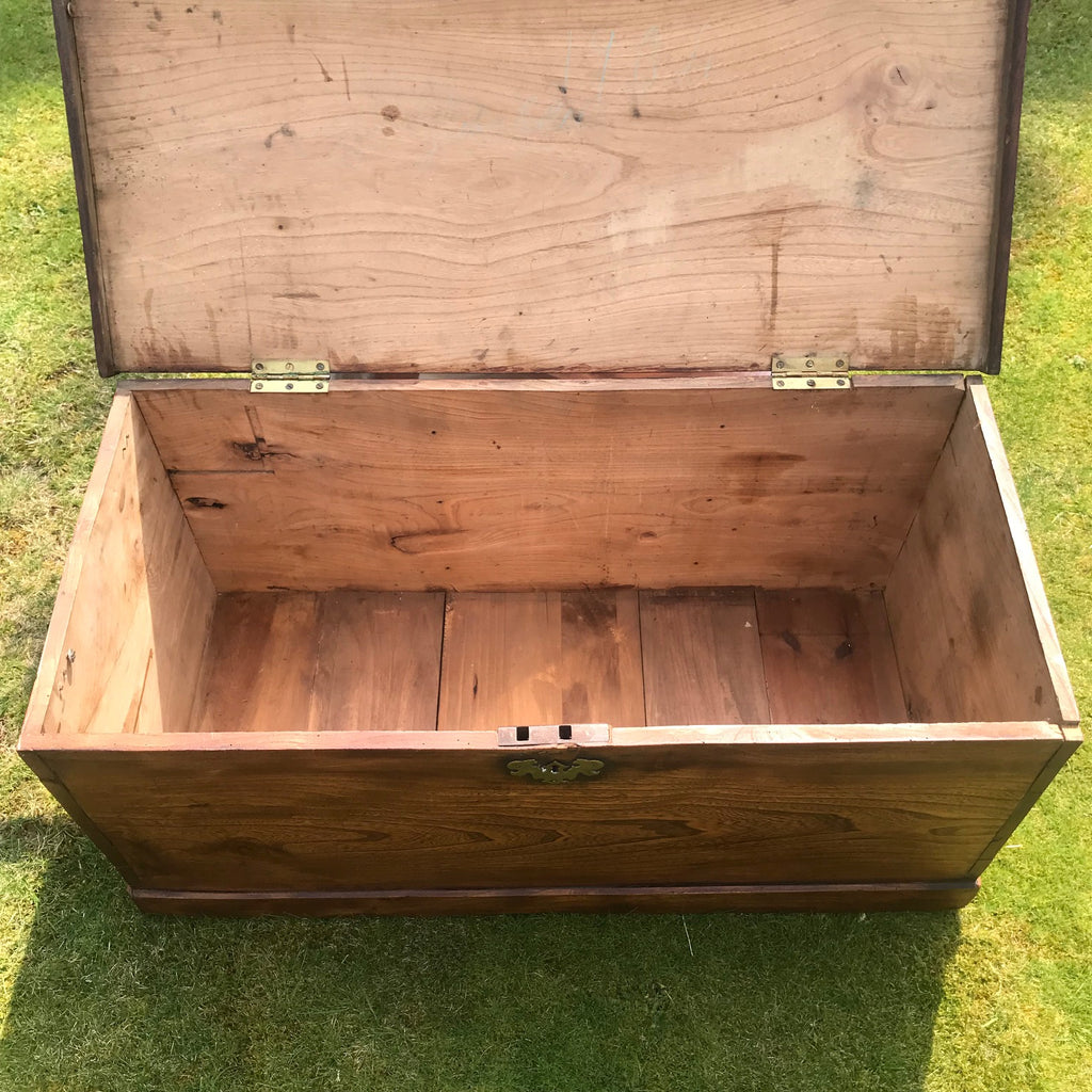 19th Century Elm Chest - Detail View - 6