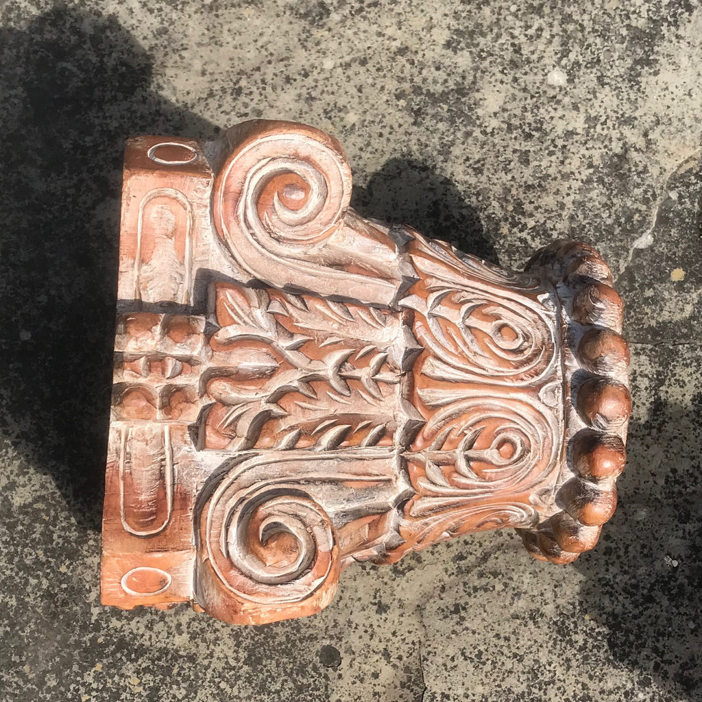 Pair of Late 20th Century Rajastan Carved Capitals - Detail View - 4