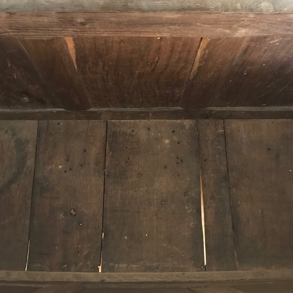 18th Century Welsh Carved Oak Coffer - Detail View - 9