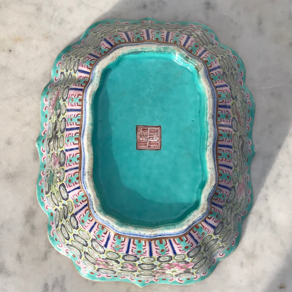 Qing Dynasty Chinese Lobed Rectangular Bowl - Underside View - 3