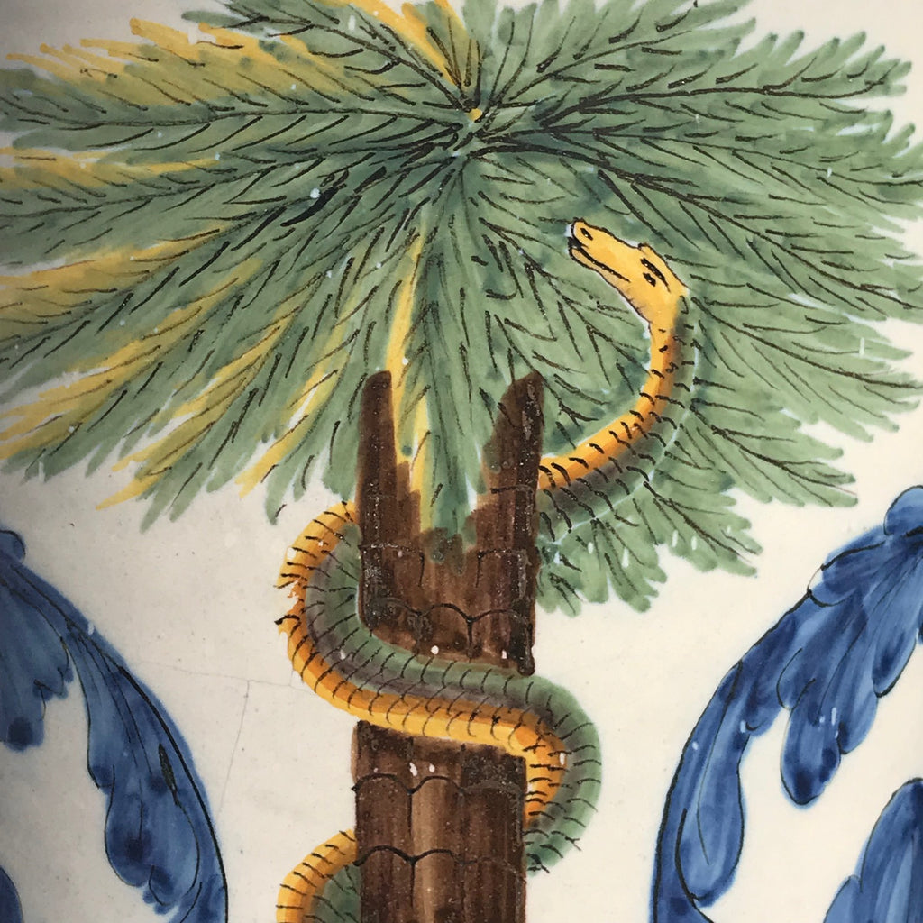 18th Century Italian Tin Glazed Dry Drug Jar - Detail View - 3