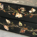 19th Century Mother of Pearl Chessboard with Backgammon Interior - Detail View - 10