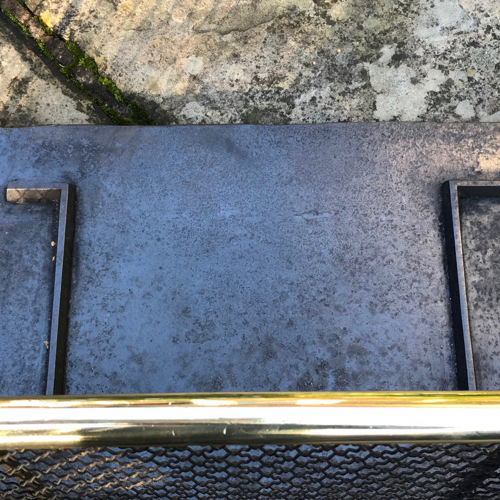 Regency Brass Topped Fire Guard - Base Detail View - 5