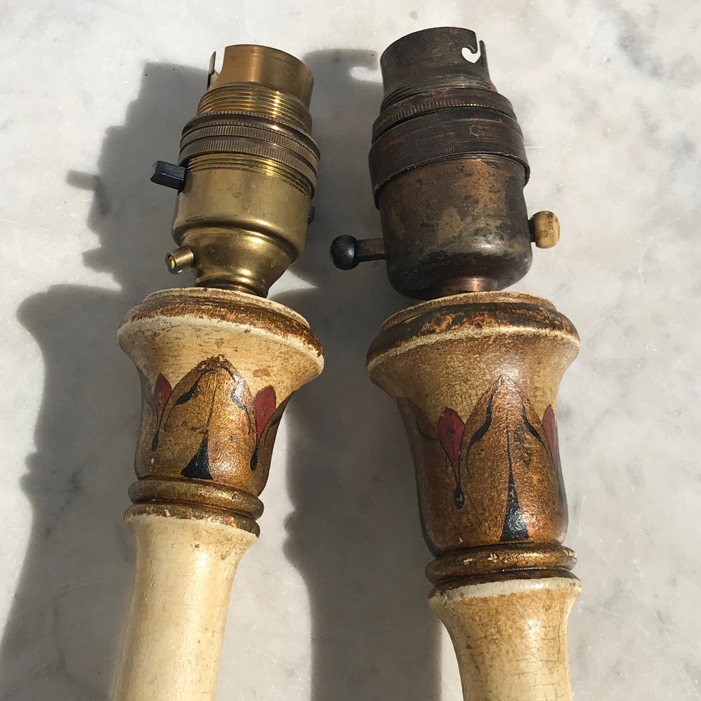 Near Pair Chinoiserie Painted Table Lamps - Detail View - 9