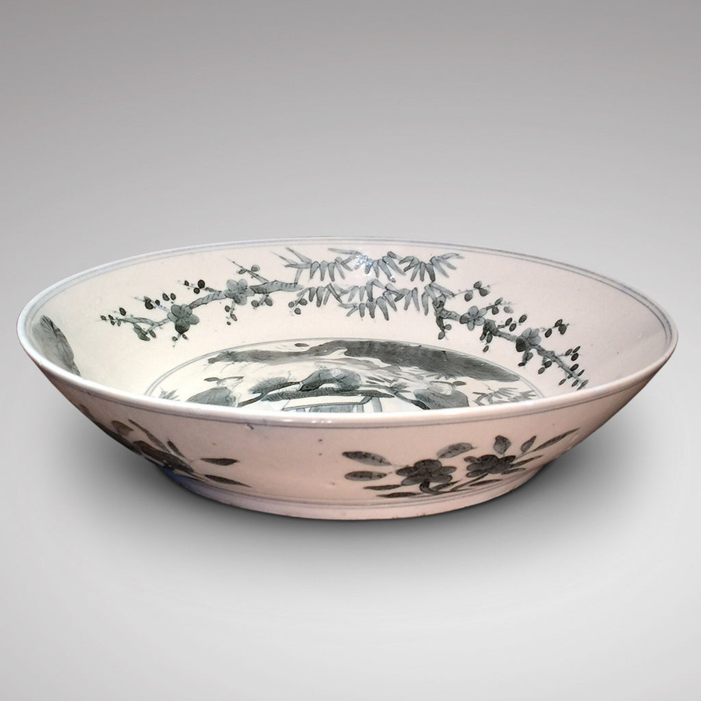 Pair of 18th Century Chinese Swatow Dishes - Side View -4