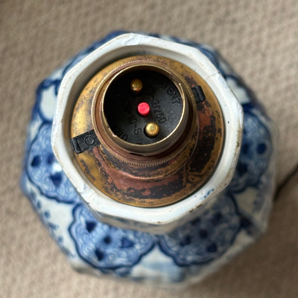 A Pair of 19th Century Delft Blue & White Table Lamps - Detail View - 4