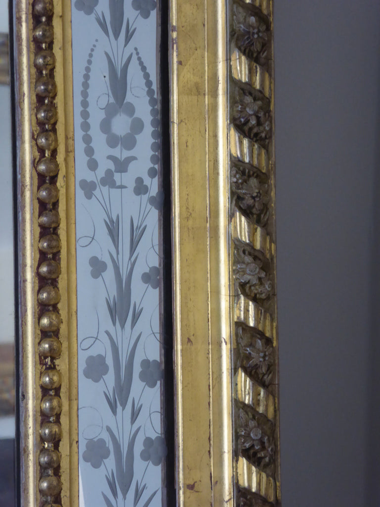 19th  Century  Giltwood  Wall  Mirror detail - side view
