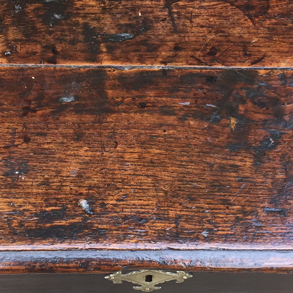 Early 18th Century Oak Coffer - Top Detail View- 4