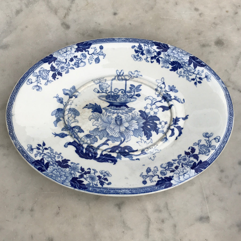 19th Century Wedgwood Sauce Tureen - Main View of Tureen Stand - 7