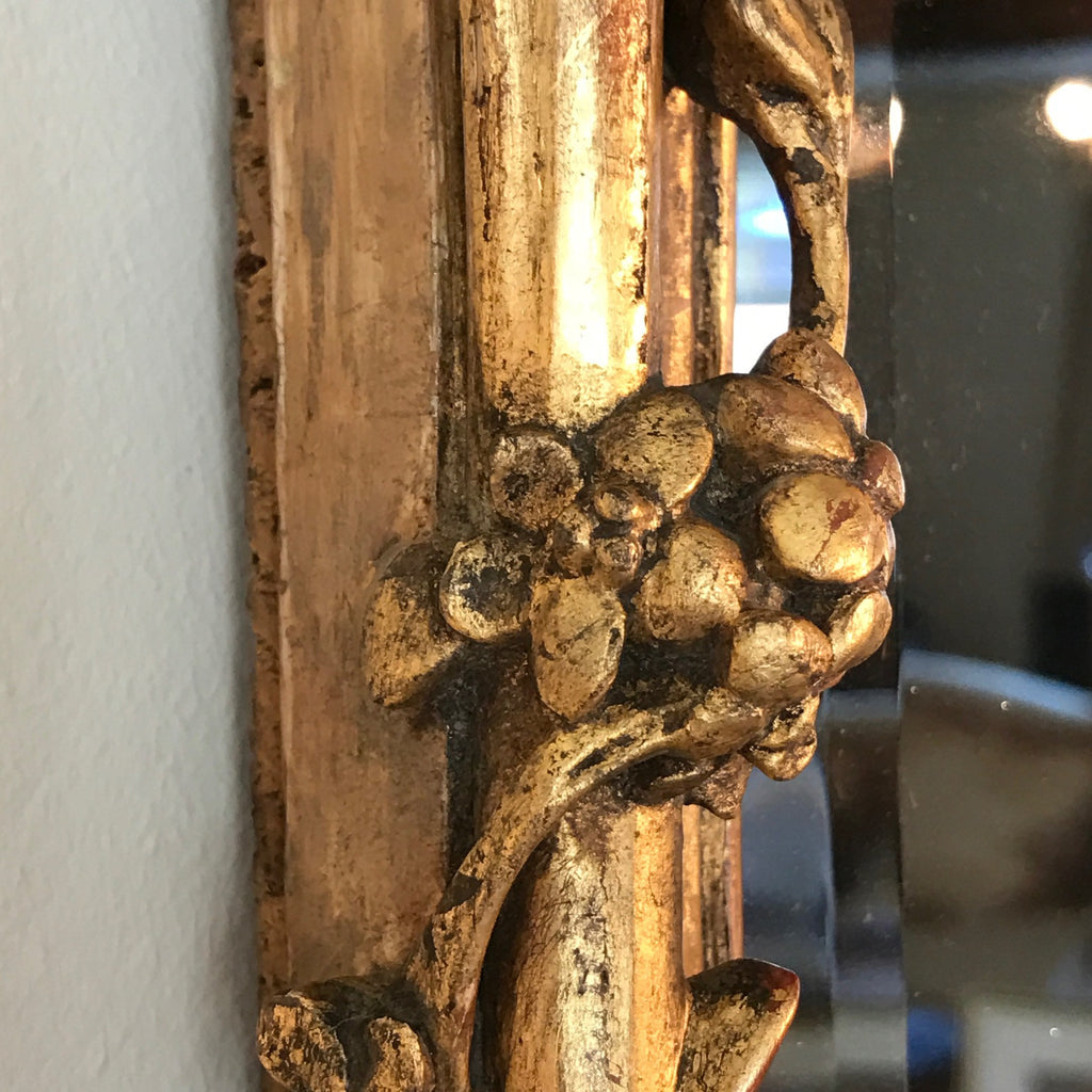 18th Century Carved Giltwood Mirror - Close Up View Frame - 5