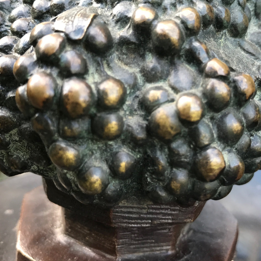 Art Deco Bronze Sculpture of Lady with Grapes - Detail View - 6
