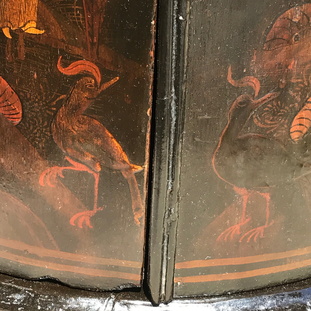 18th Century Chinoiserie Japanned Corner Cupboard - View of Bottom of Doors - 8