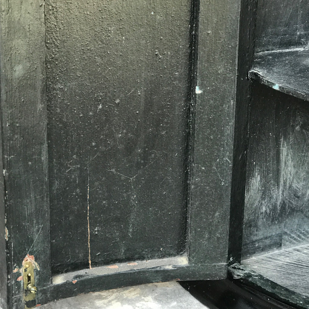 18t Century Japanned Corner Cupboard - Inside Door Detail -7