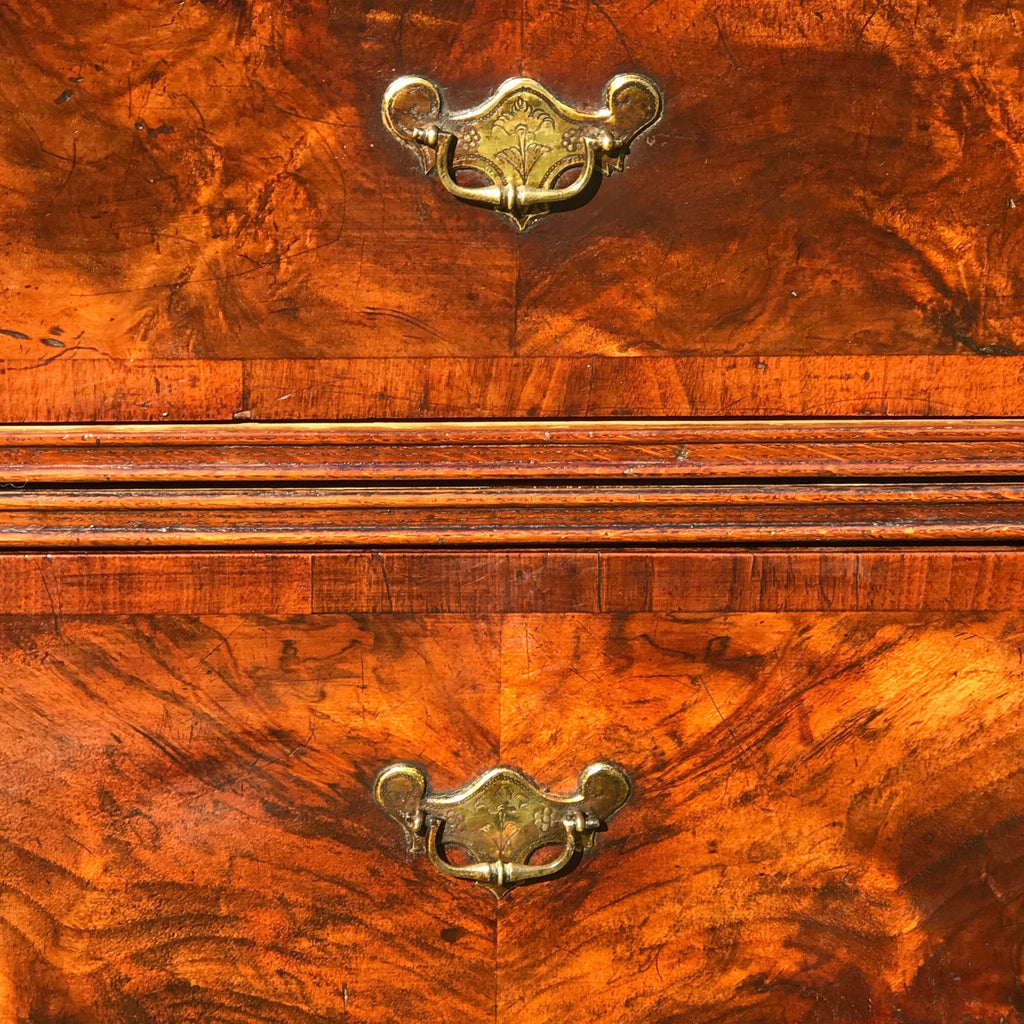 Early 18th Century Oak & Walnut Chest of Drawers - Front Detail - 8