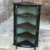 Early 18th Century Chinoiserie Corner Cupboard- Inside View - 10