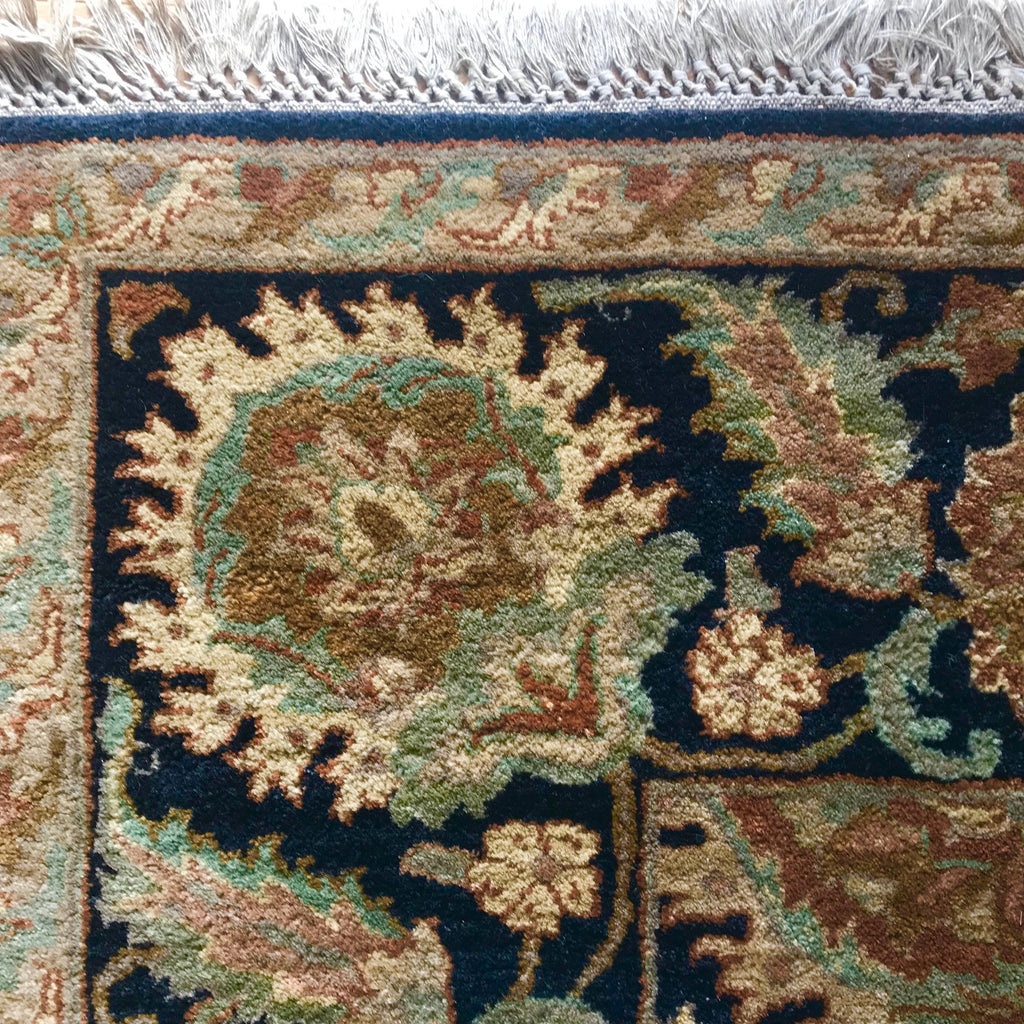 Stunning Jaipur Wool Rug - Detail View - 3